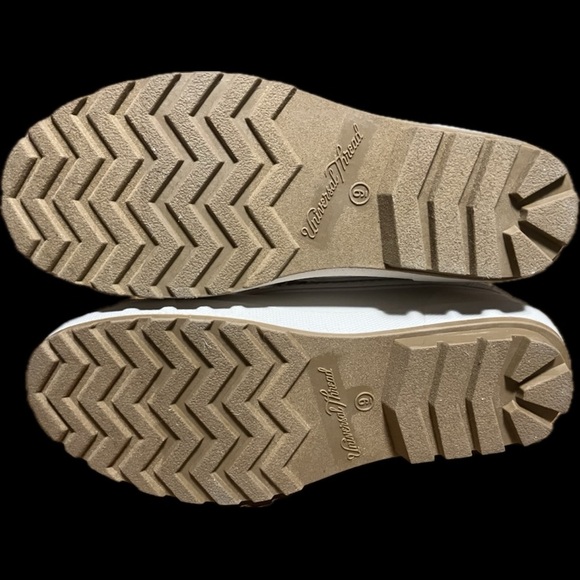 Women’s Boots size 9 - Cream color NWT - Picture 7 of 10